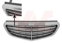 Grille de calandre noire, avec moulures chromées